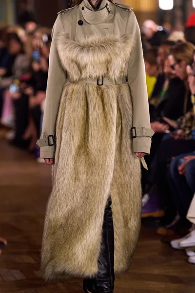Look 64